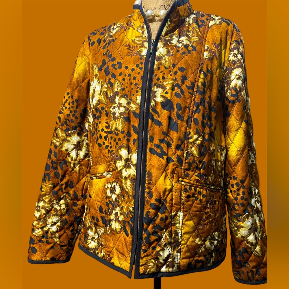 Beautiful leopard jacket preloved
